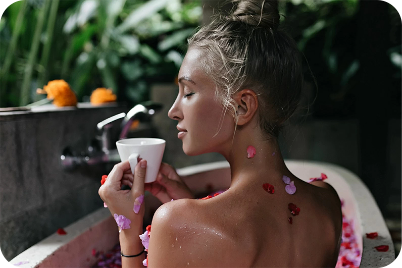 фото нанесения макияжа на лицо девушки 