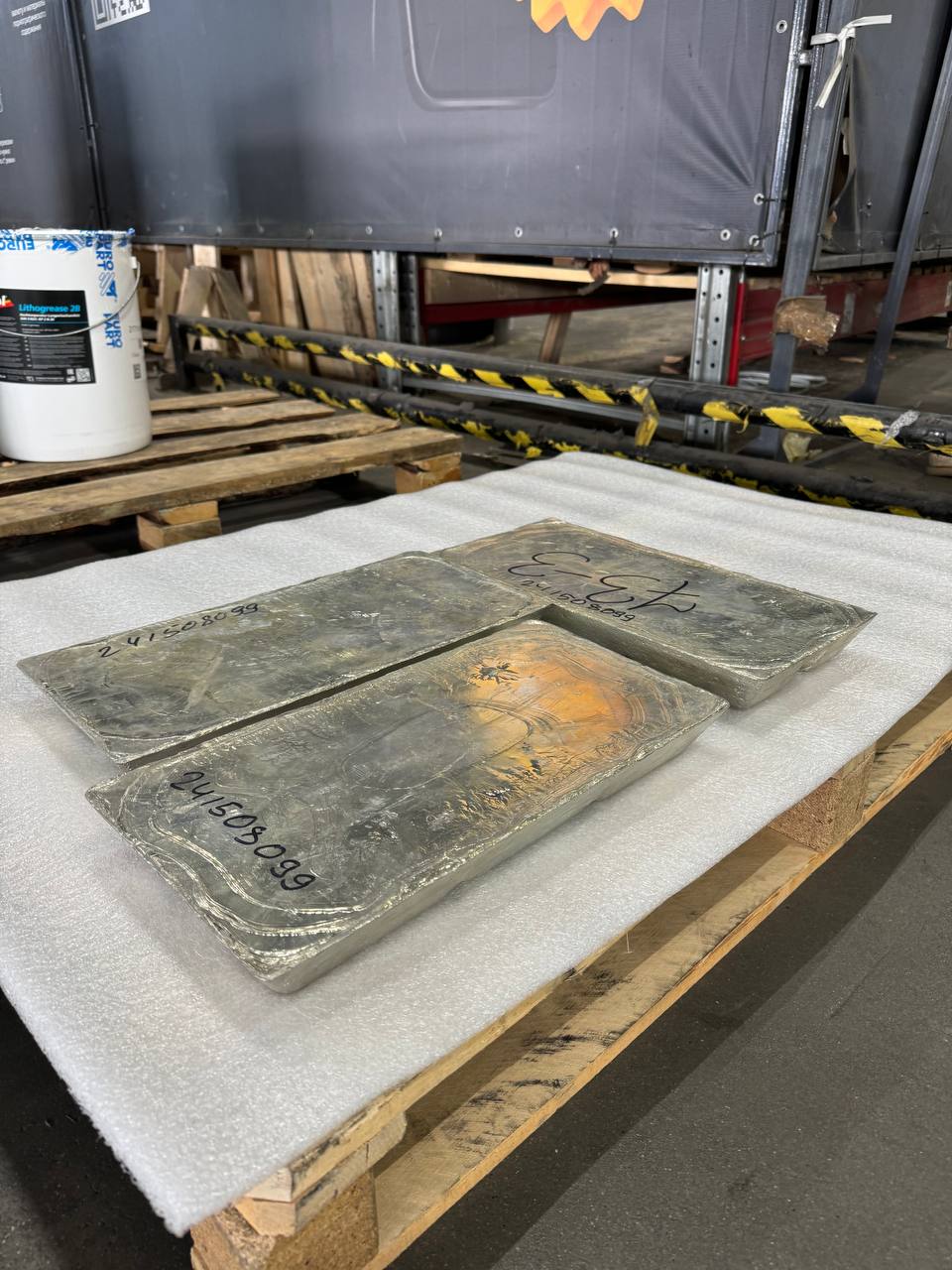 Отгрузка олова О1 в чушках с доставкой транспортной компанией