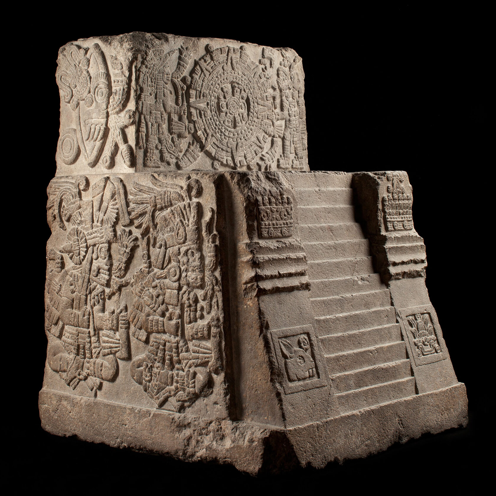 Трон Монтесумы II. Ацтеки, 1507 г. н.э. Коллекция Museo Nacional de Antropología, México. Был создан в честь церемонии нового огня.