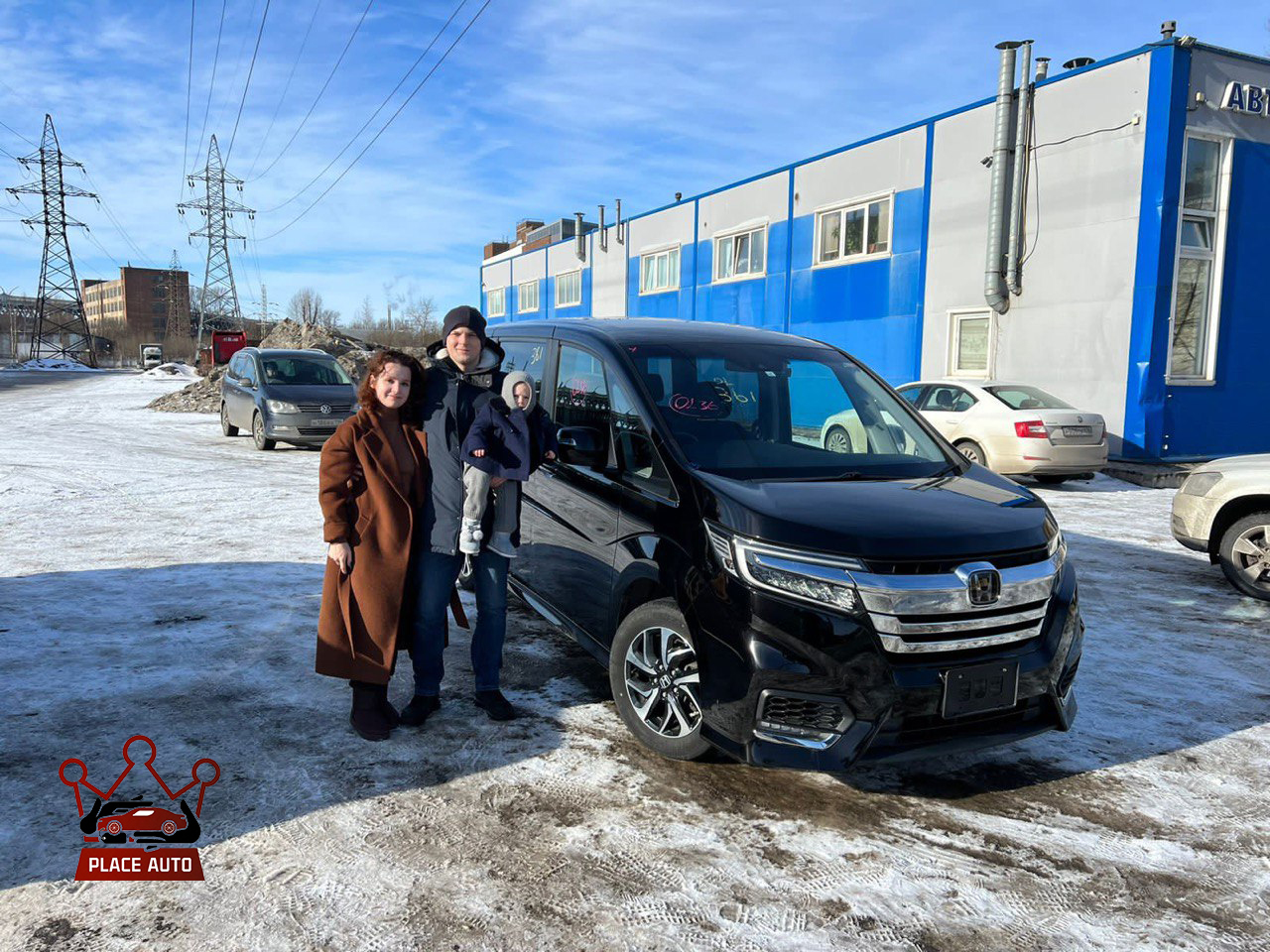 Компания place. Honda Stepwgn 2019. Машины из Японии. Авто из Японии. Япония ТРЕЙД машины.