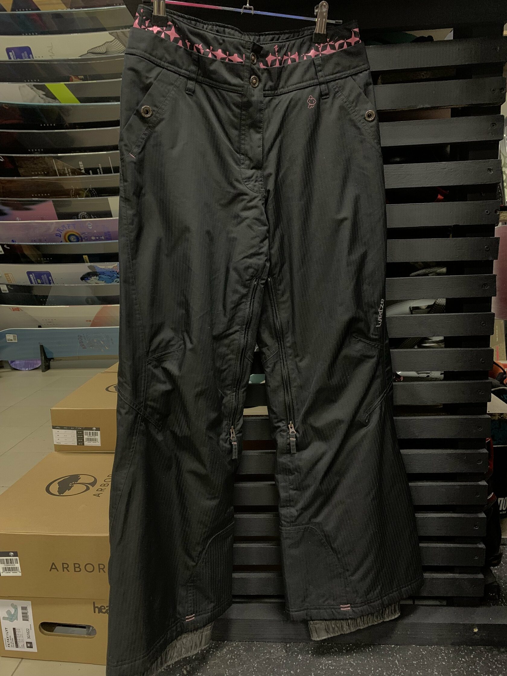 Прокат горнолыжной одежды в Омске - Брюки Wedze, черные