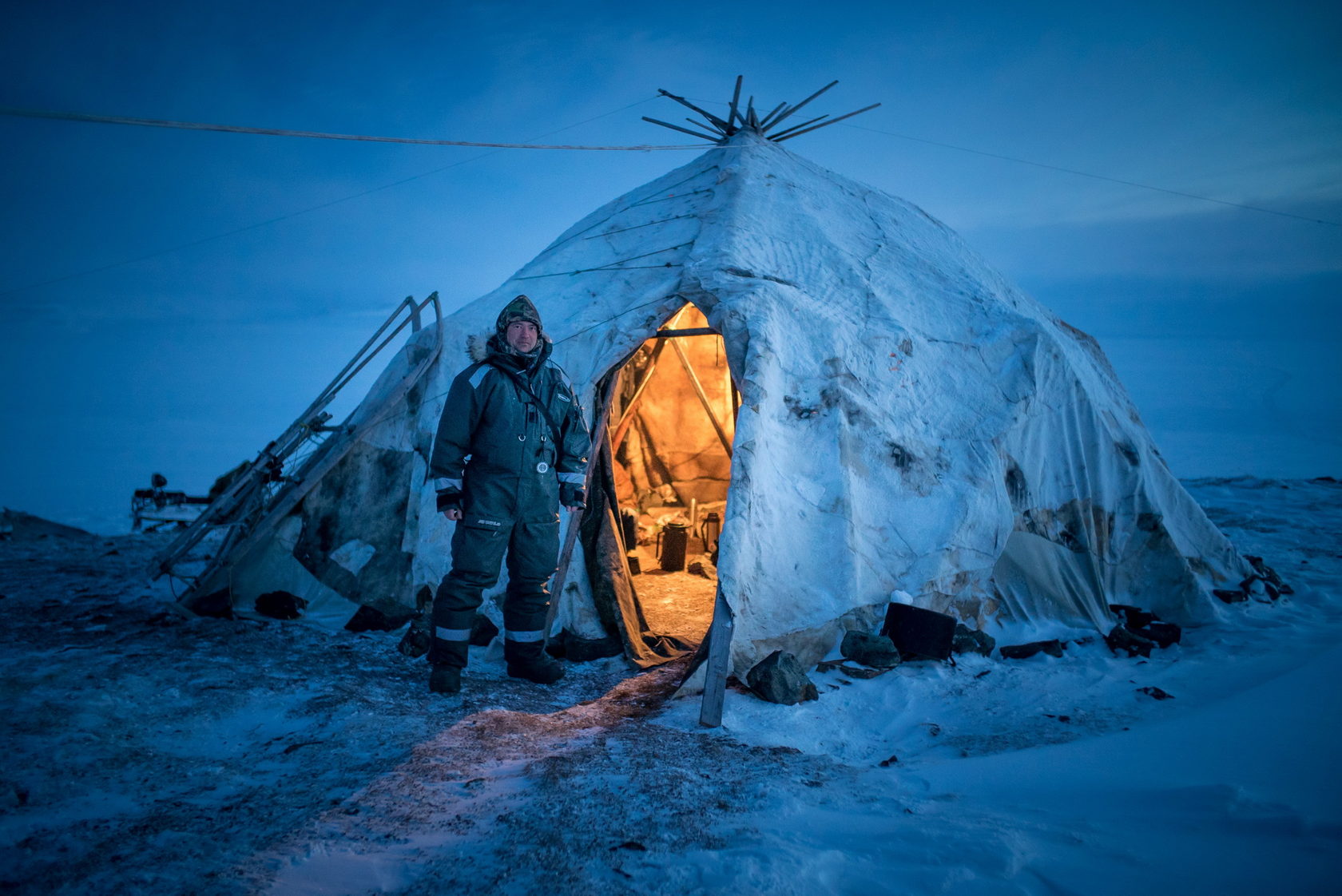 Оформление экспедиции. Яранга Чукотка. Яранга жилище эскимосов. Аляска Чукотка яранга. Чум яранга юрта.