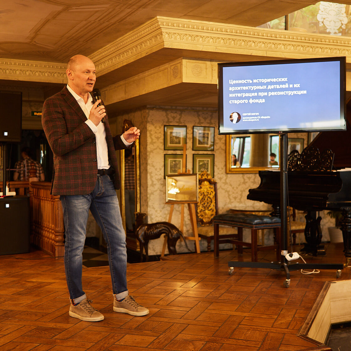 Сергей Богач - специалист по реставрации лепнины, каминов EVG Новая история