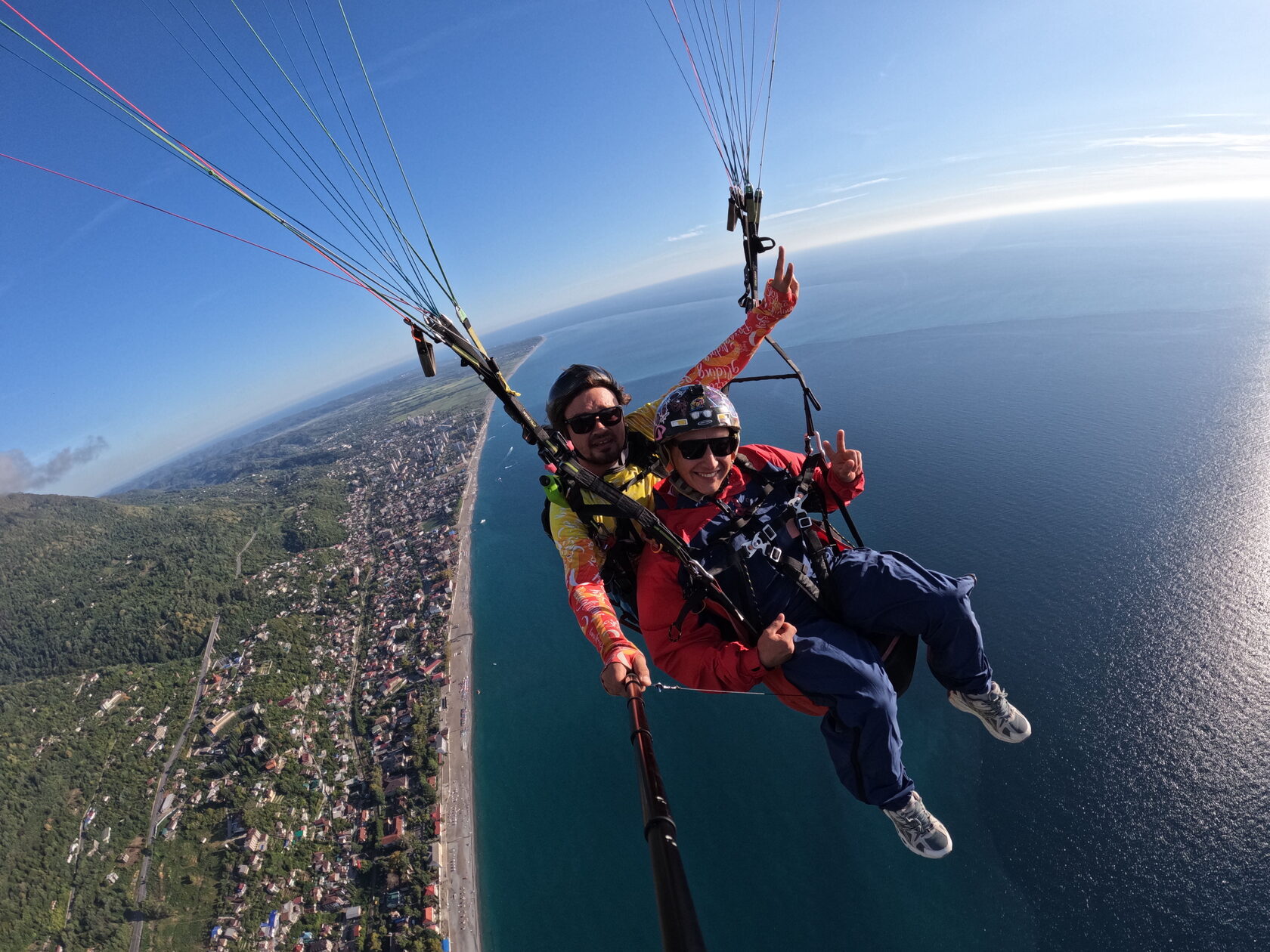 Купол параплана над морем, Абхазия