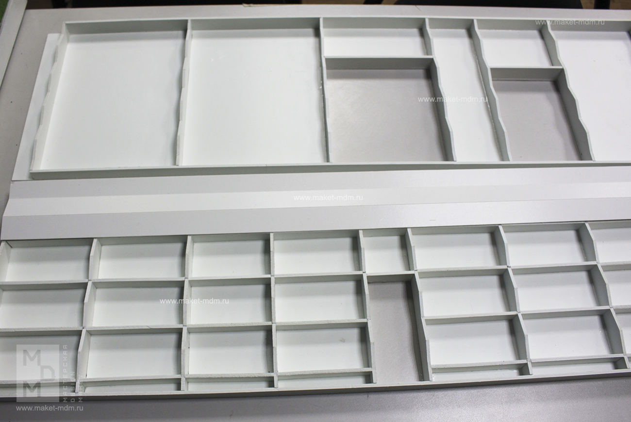 процесс работы над макетом декораций 