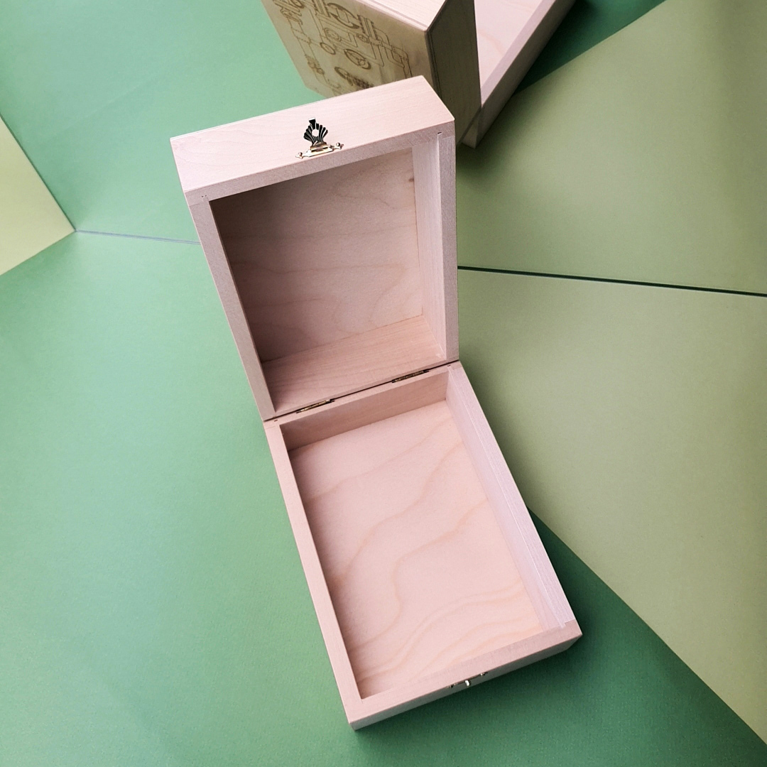 Деревянная коробка для корпоративного подарка