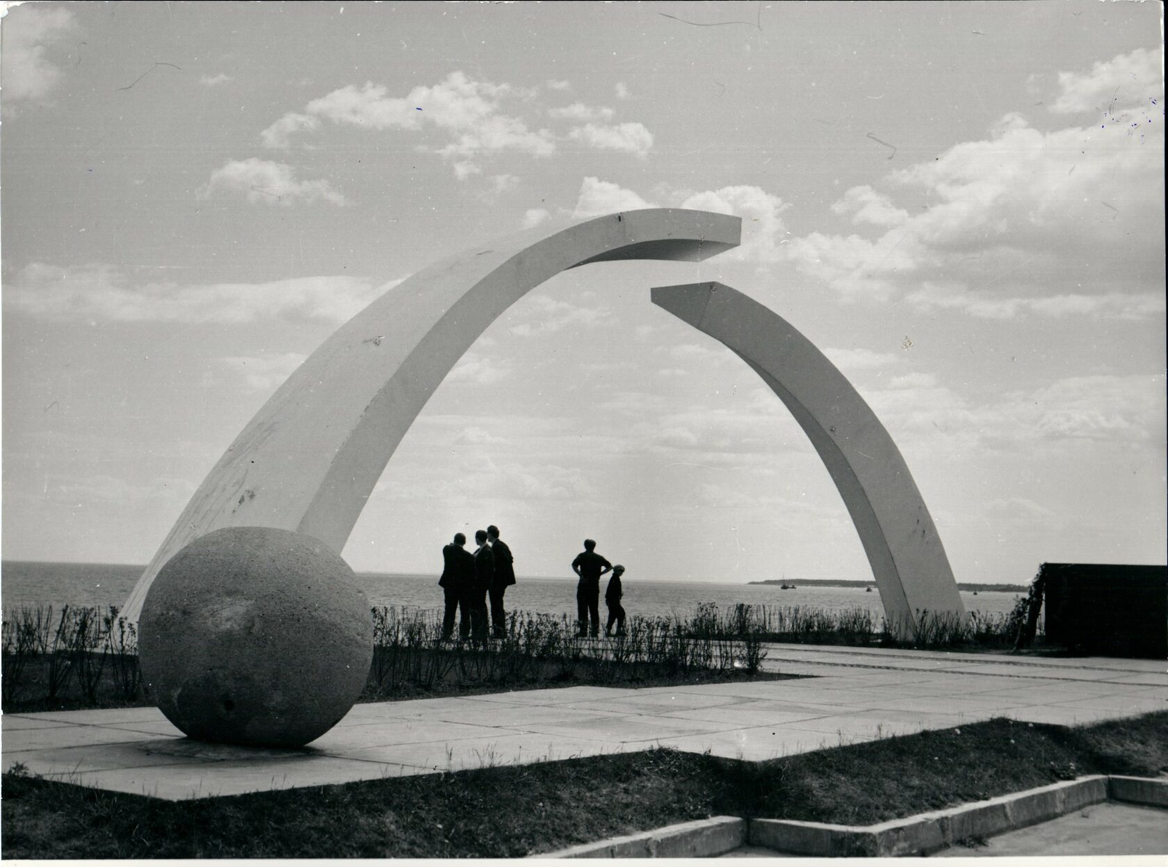 Мемориал разорванное кольцо блокады Ленинграда