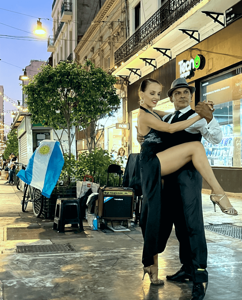 аргентинское танго на улице Буэнос-Айреса