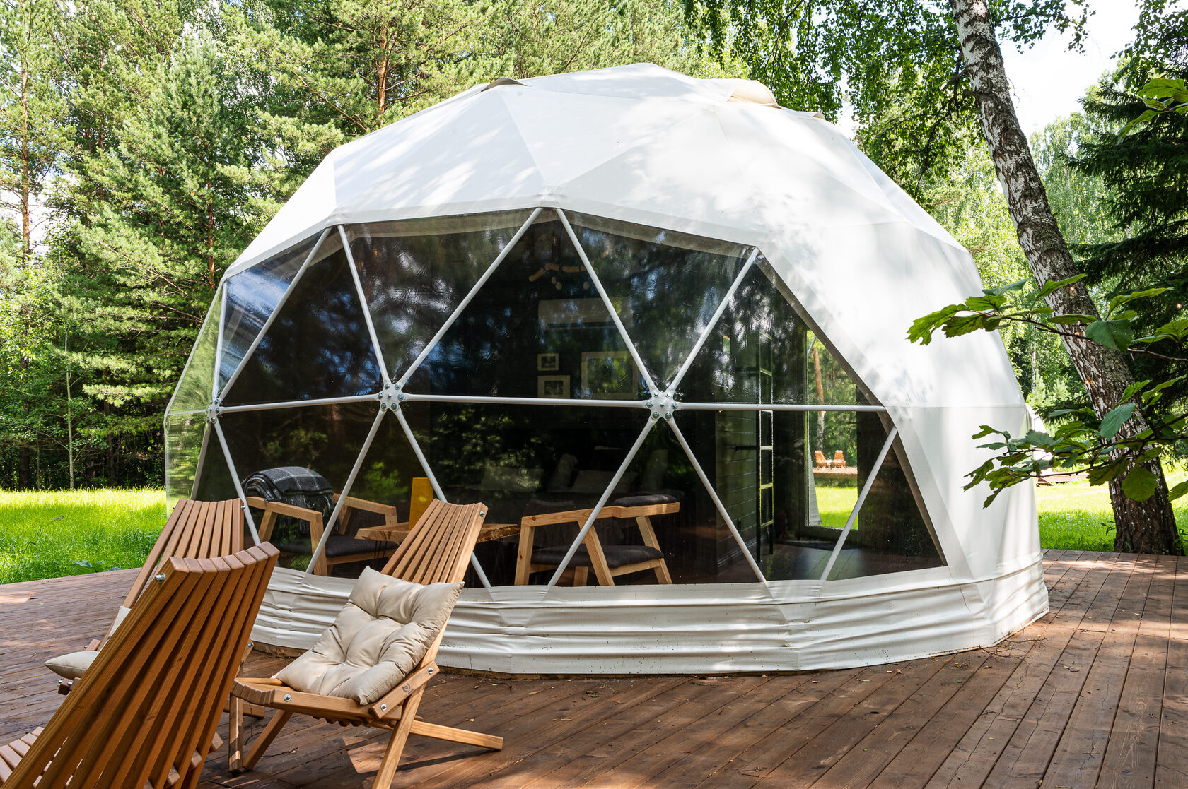 Loko Glamp | Круглогодичный глэмпинг в панорамных сферах и сафари-тентах