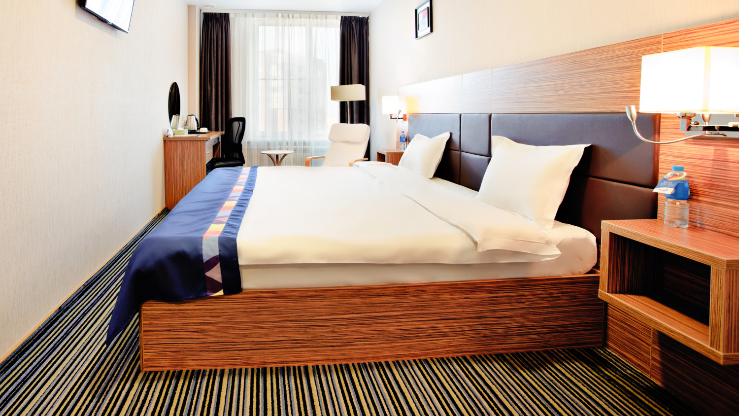 Superior room with extra bed - at the Astoria Hotel ★ ★ ★, Vladivostok.