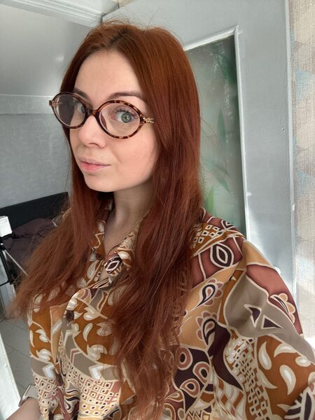 Карина, менеджер Green Light Team
