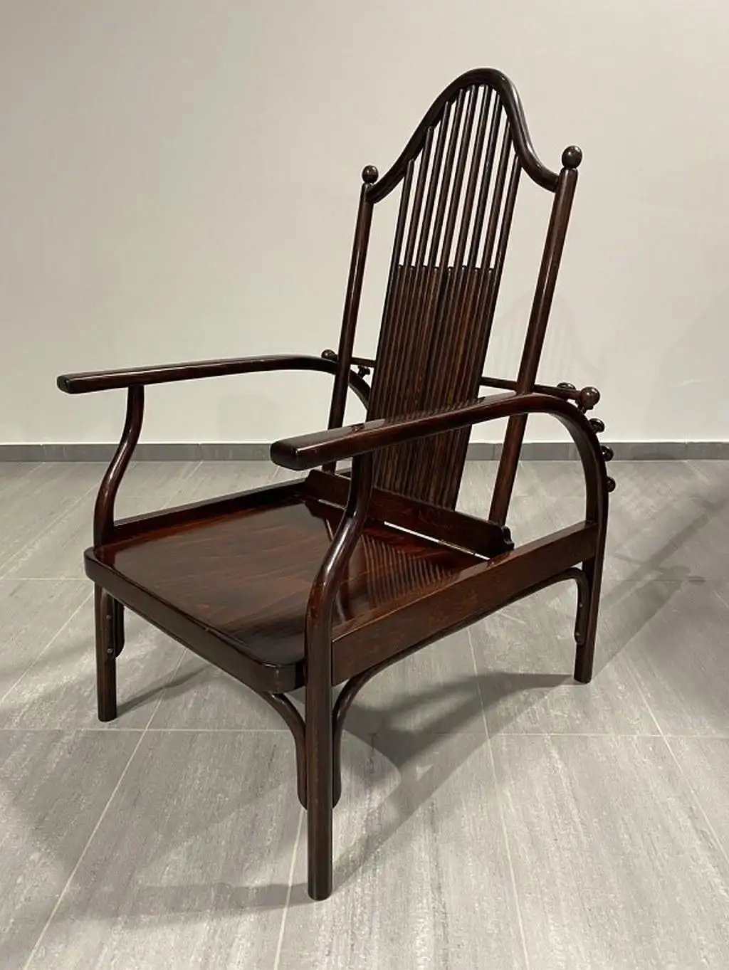 Регулируемое кресло от Йозефа Хоффмана для Якоба и Йозефа Кон