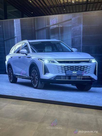 LED-стена с автомобилем