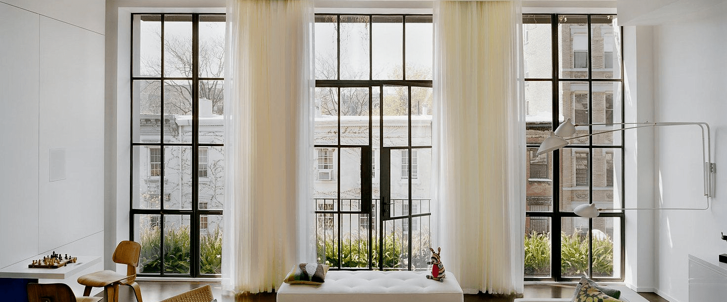 Французские окна на балкон в квартире. Плюсы и минусы установки между квартирой и балконом