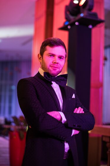 Сергей Никольский — исполнитель роли в Евгений Онегин