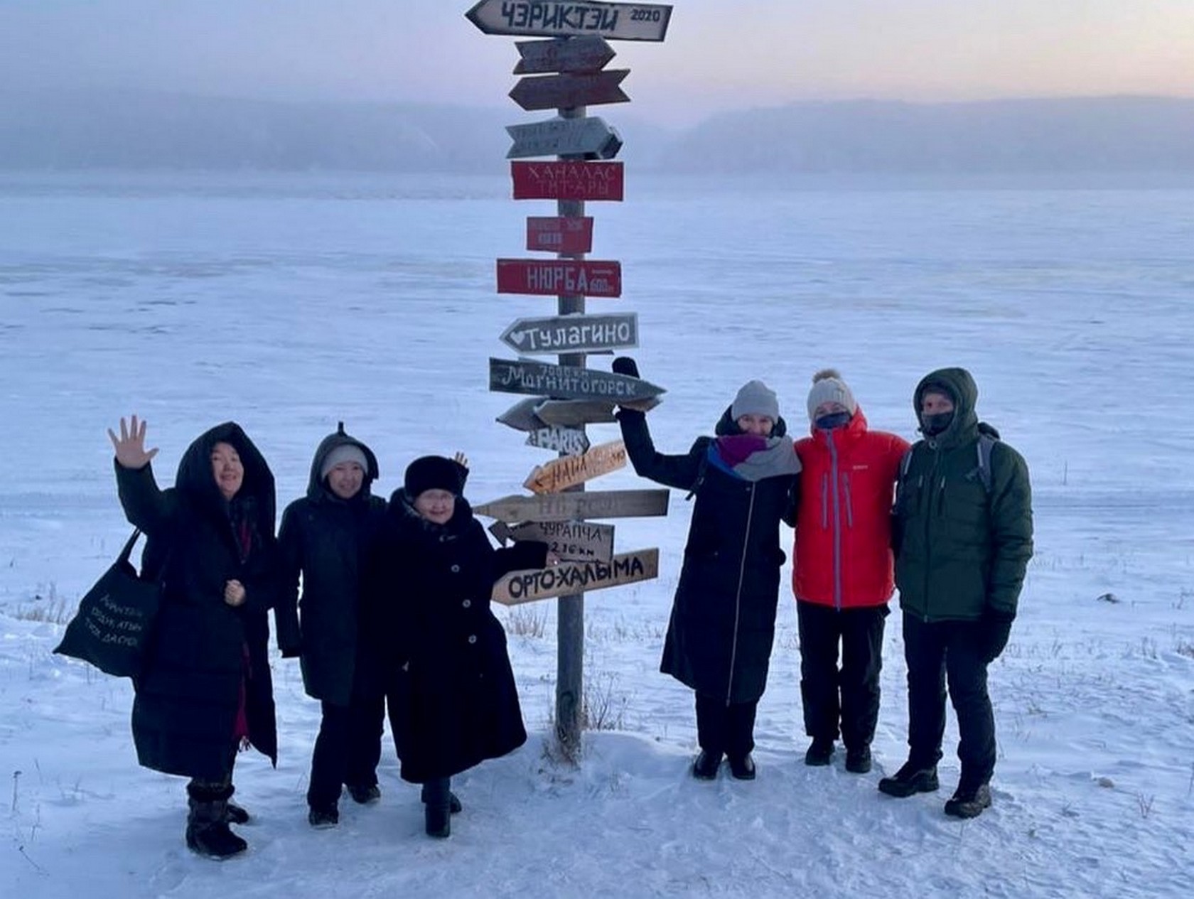 Однодневные туры на Ленские Столбы, ледник «Булуус», отвесная скала «Турук  Хайа», водопады «Курулуур», питомник лесных бизонов, песчаные дюны  «Тукуланы», водопад Еланки, речка Б.Кэтэмэ, подлёдная рыбалка -  Туристическая компания «Лена Тур» - Якутск