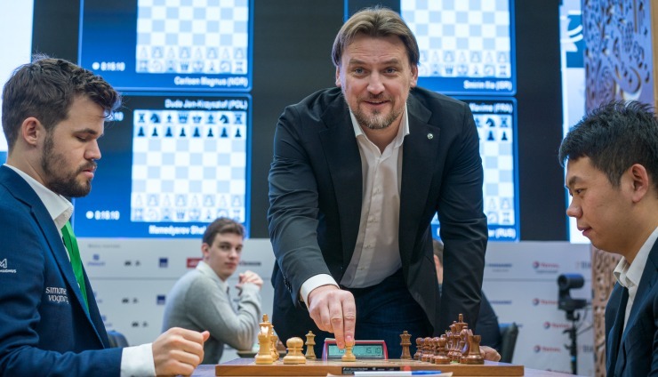 Magnus in sole lead after second day of World Rapid Championship