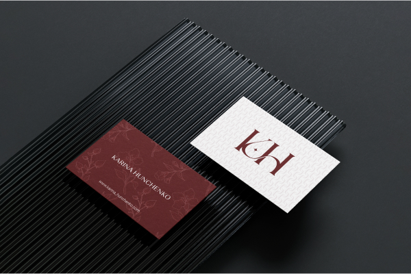 Брендинг для Karina Hunchenko: логотип, фирменный стиль, упаковка, женская одежда