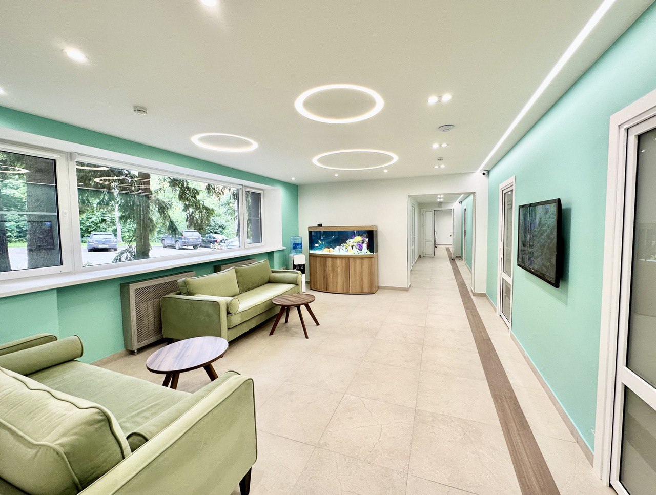Park clinic. Поликлиника здоровье барнаул. Park clinic. Демостом смоленская. Клиник парк смоленск холл.