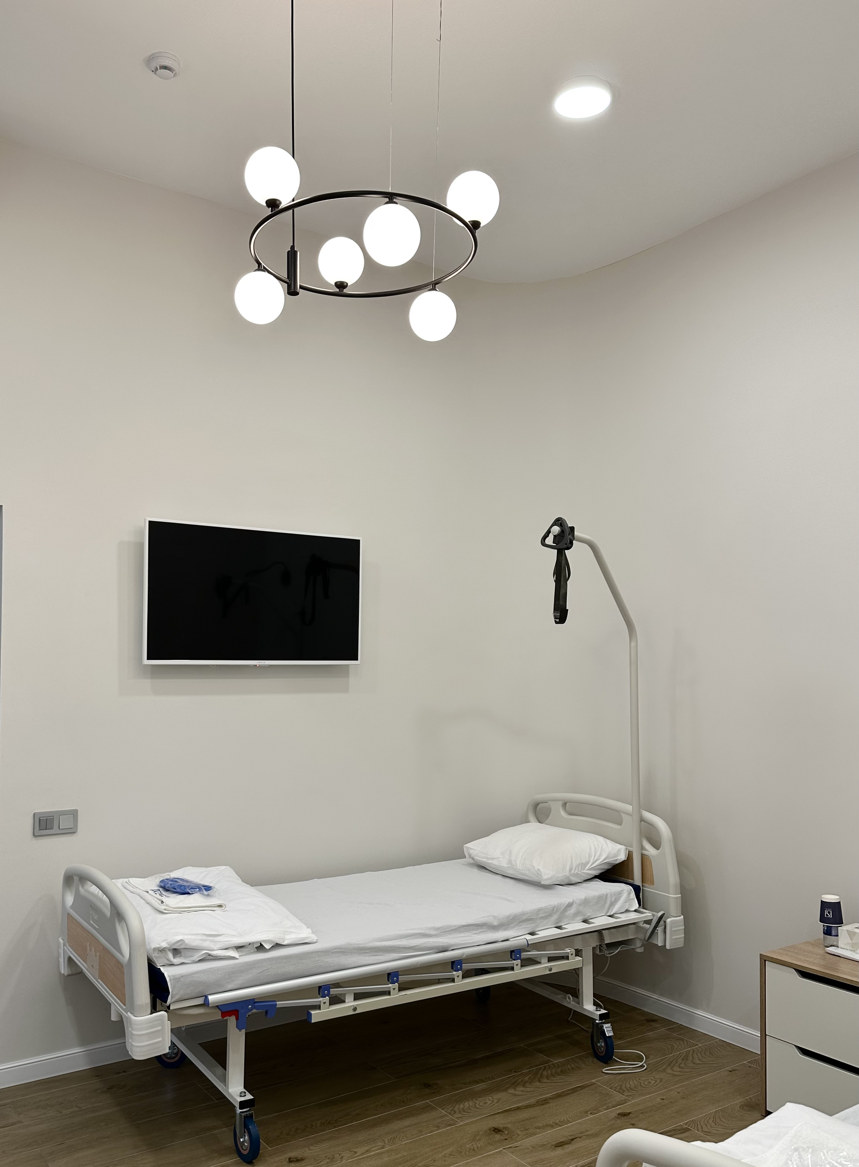 Палата стационара Estetic Clinic