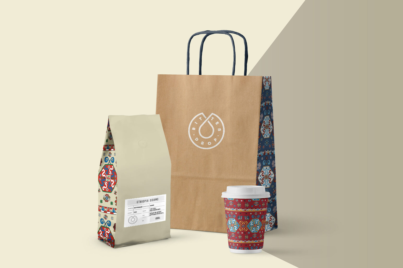Дизайн упаковки и иллюстрации для стакана, пакета и пакета с кофе для кофейни Bitter Drop