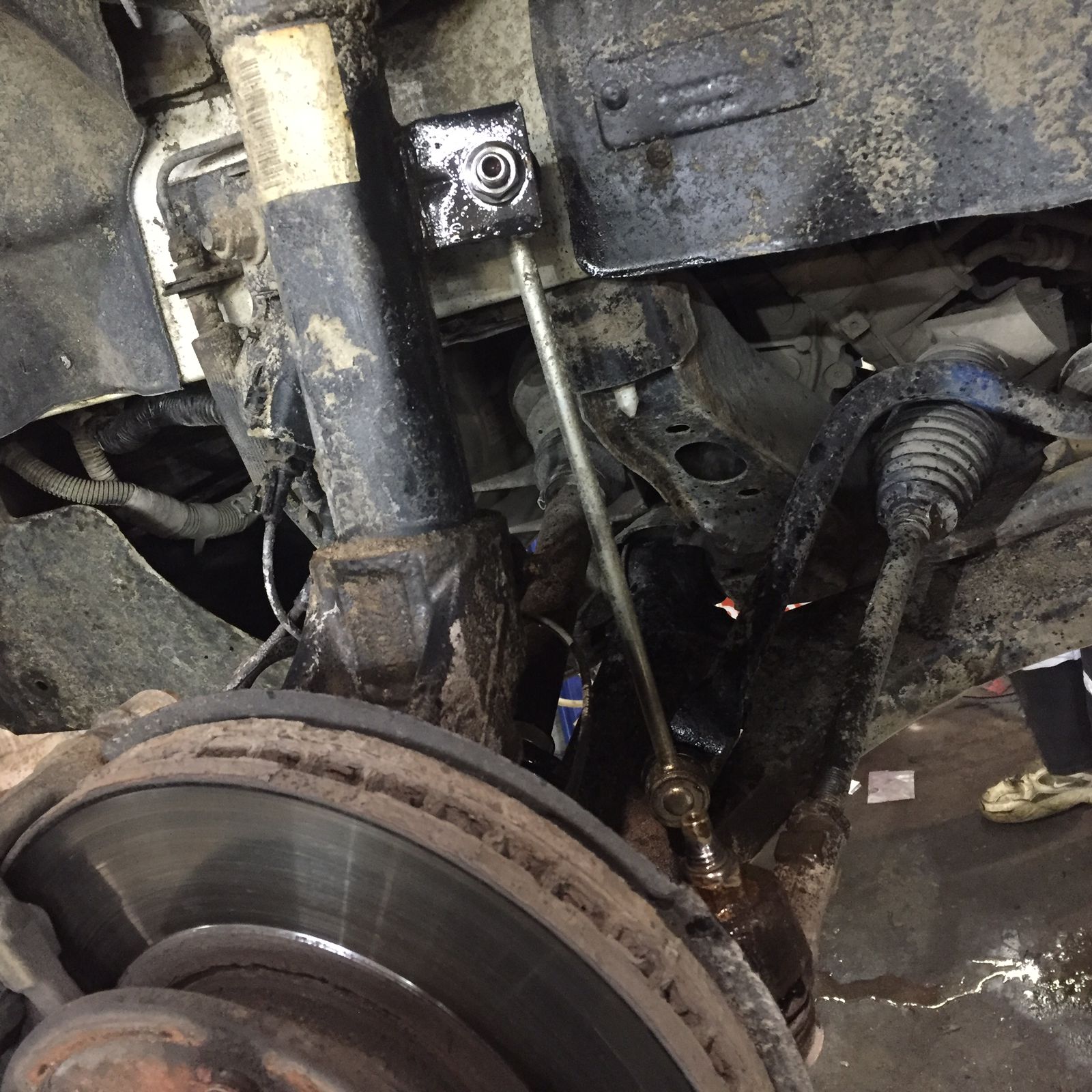 Ford Transit 2019 г.в. Замена задних рессор , ремонт рулевой рейки в Р3 АвтоСервис, Рабочий пер. 3