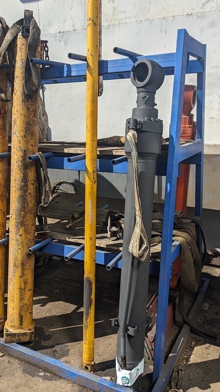 Ремонт гидроцилиндра Hitachi