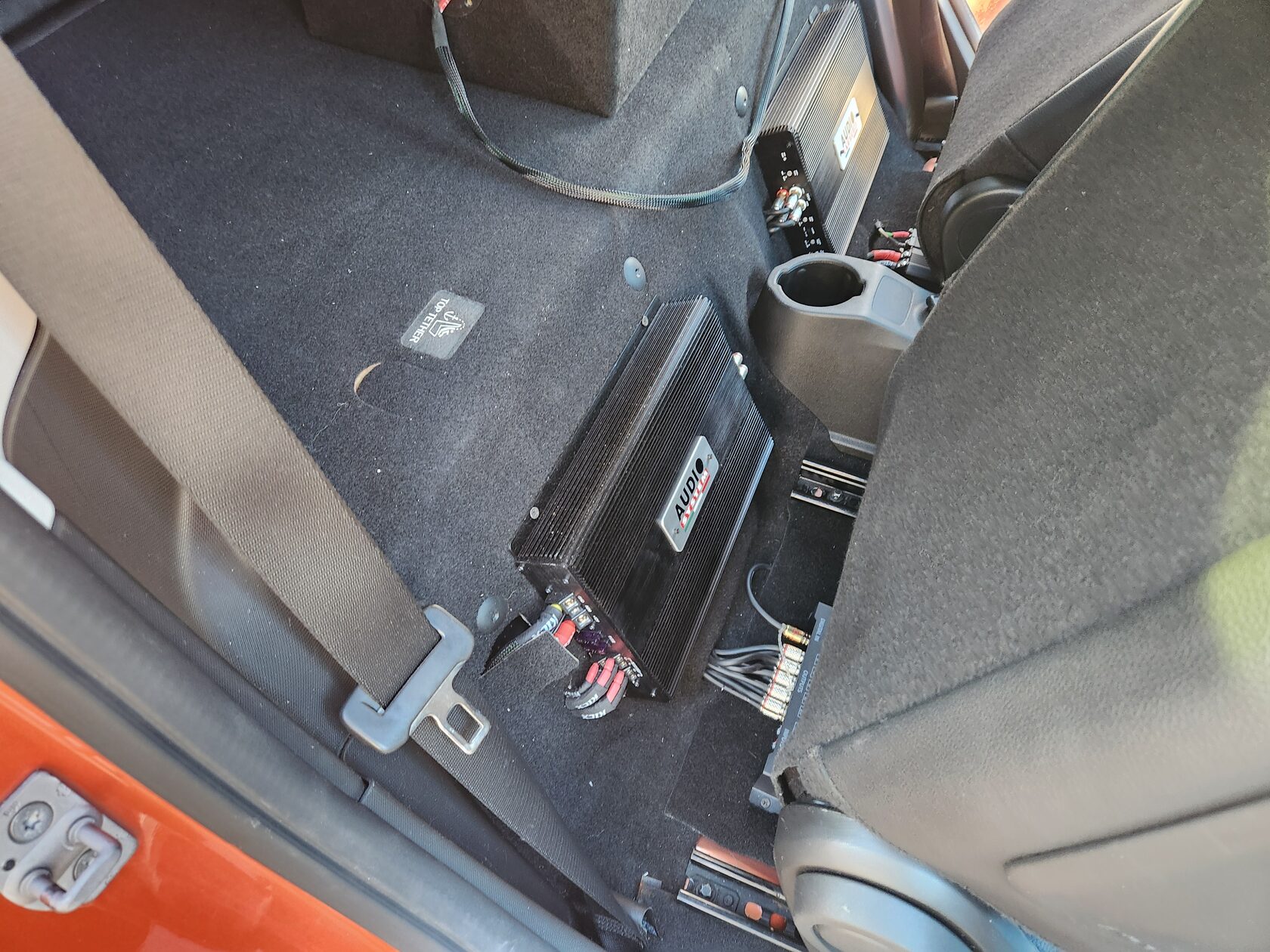 установка усилителей Smart ForTwo 453