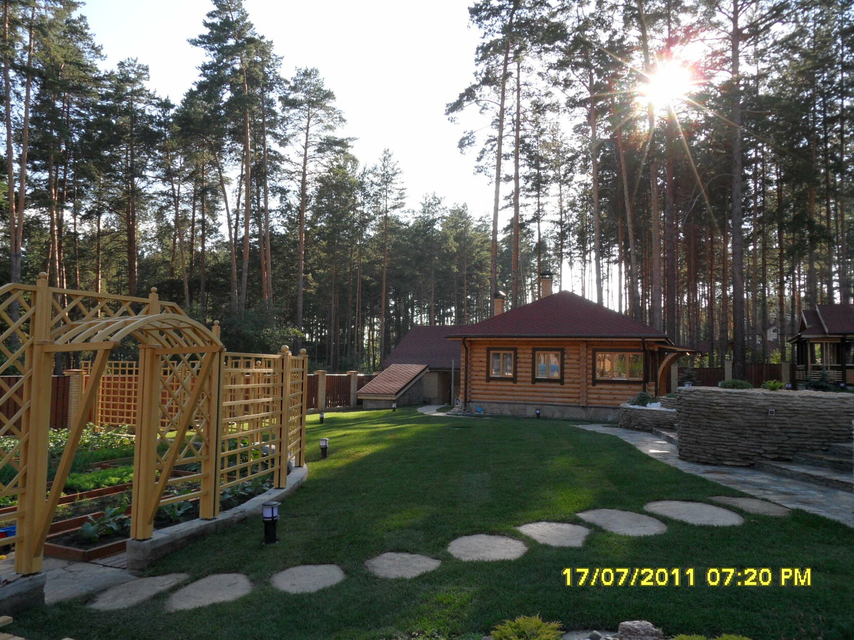 Устройство рулонного газона и автополива "Под ключ" от компании "Зоны ...