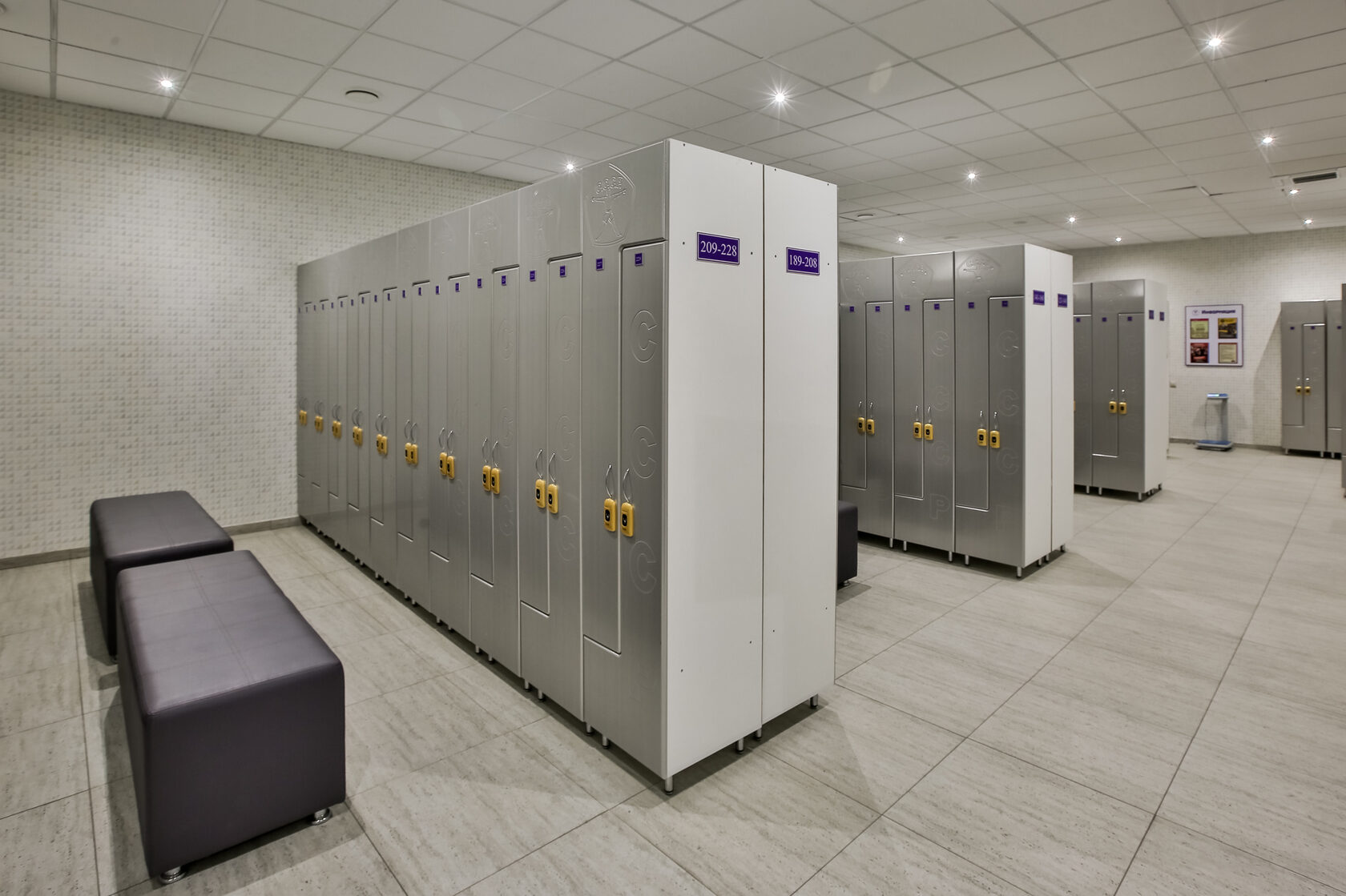 Шкафы для раздевалок и производственных помещений в Калининграде