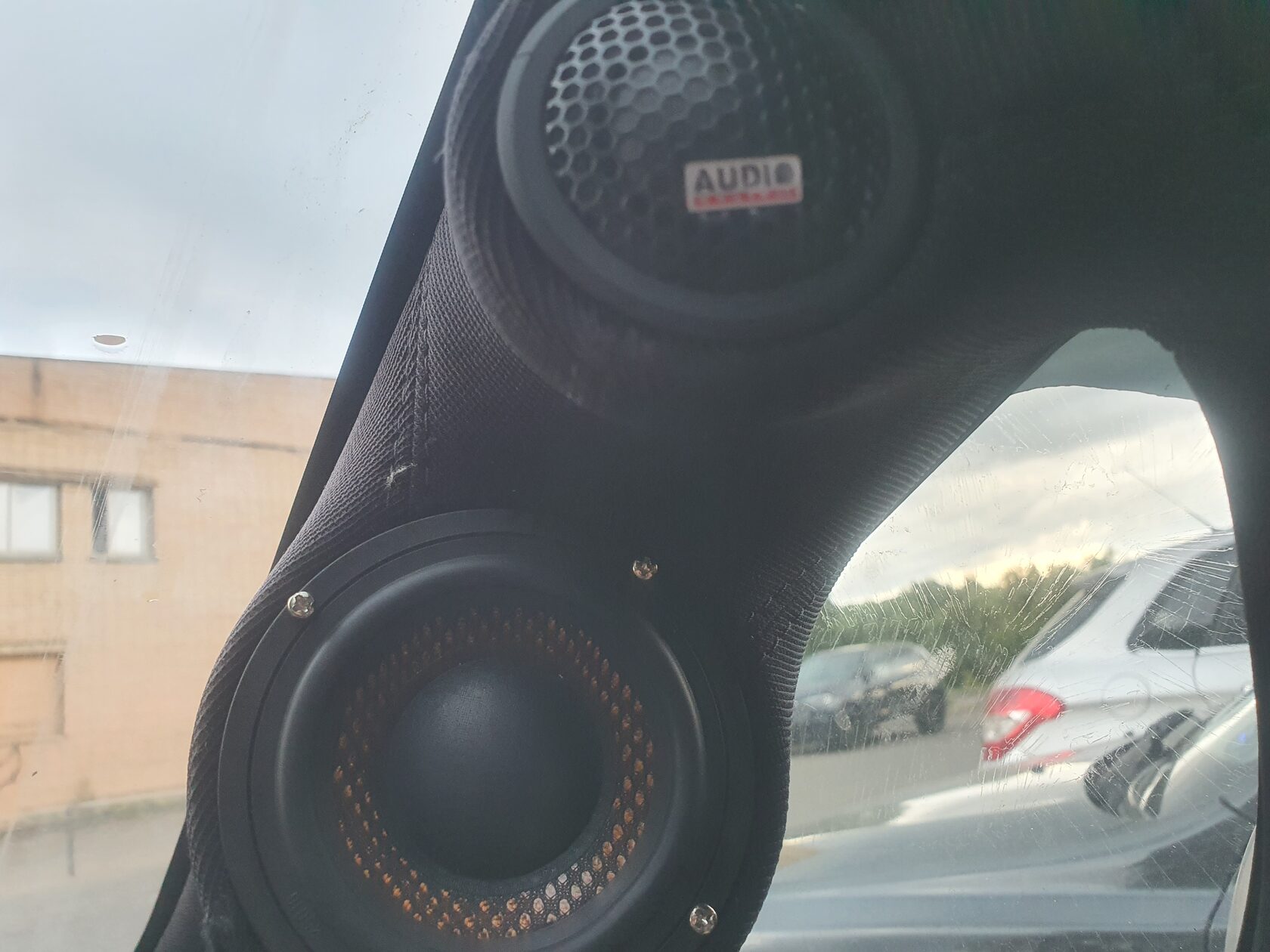 установка автозвука honda fit jazz