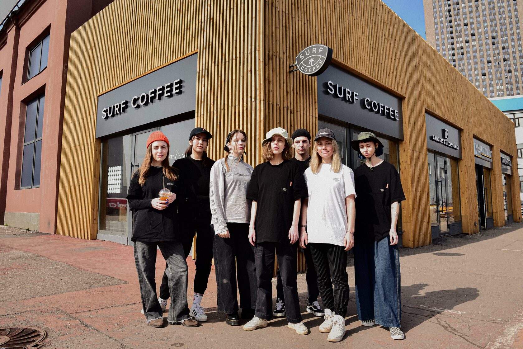 Surf coffee смоленск. Surf Coffee вакансии. Surf Coffee в ЖК Шуваловский. Surf Coffee одежда. Surf Coffee меню.