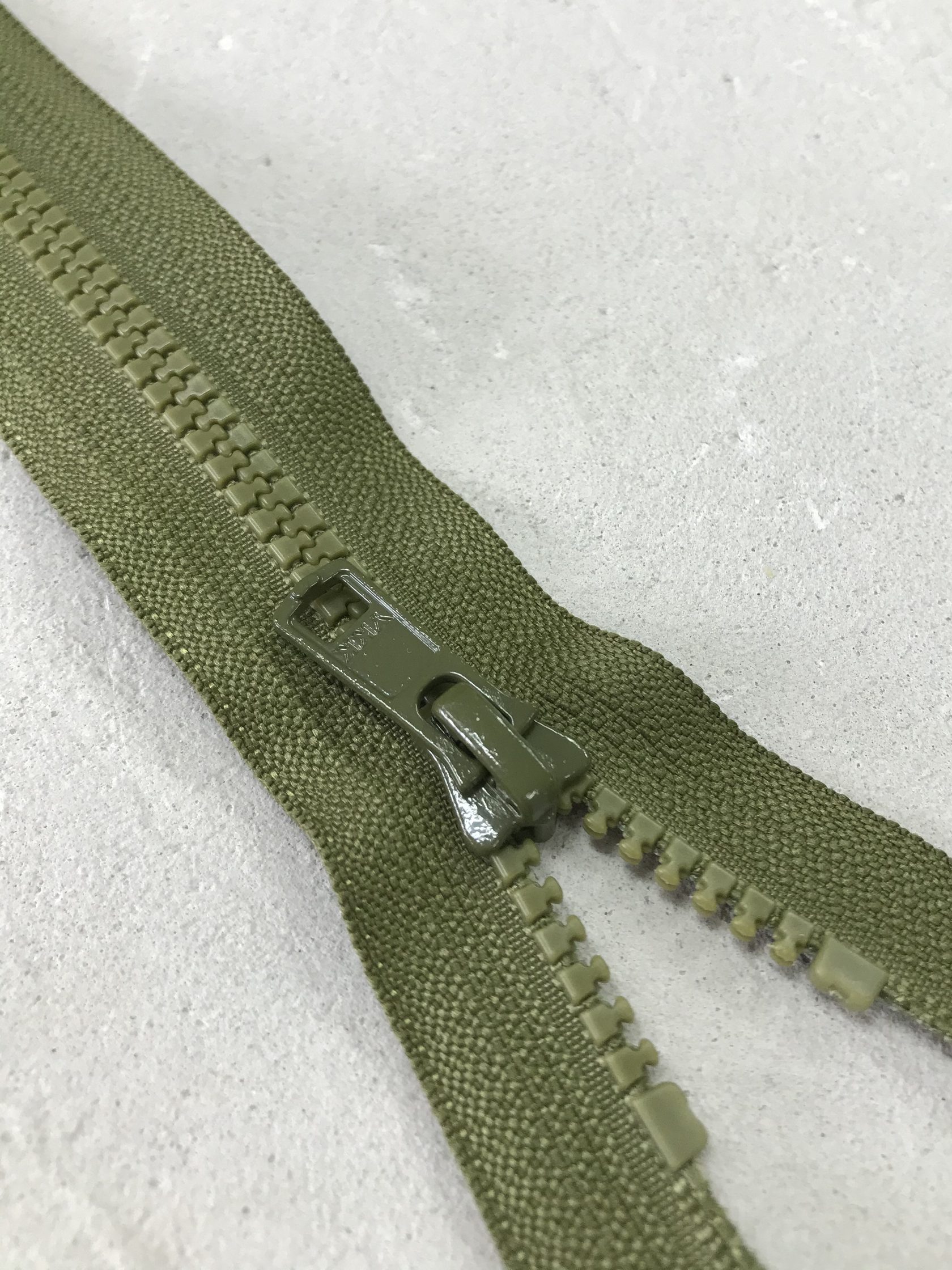 Ykk тракторная светло-оливковый. Ykk тракторная. Ykk 10v. Молния витая разъёмная т5 20см. Молния тракторная №8 130 см.