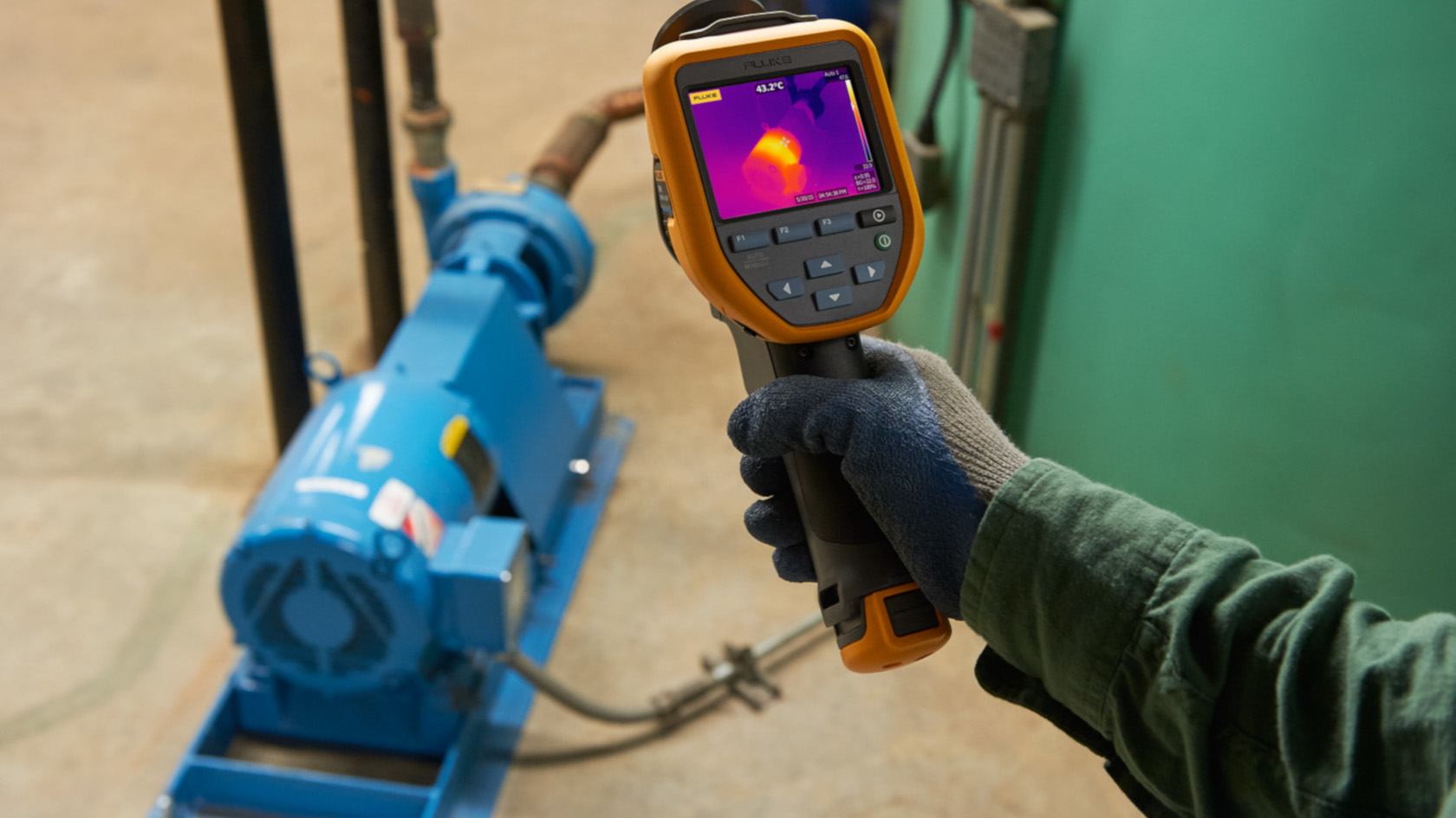 Обследование тепловизором. Прибор тепловизор Fluke-tis65 9 Hz. Флюк тис 45. Infrared Scanner Fluke tis45. Тепловизионный контроль электрооборудования.