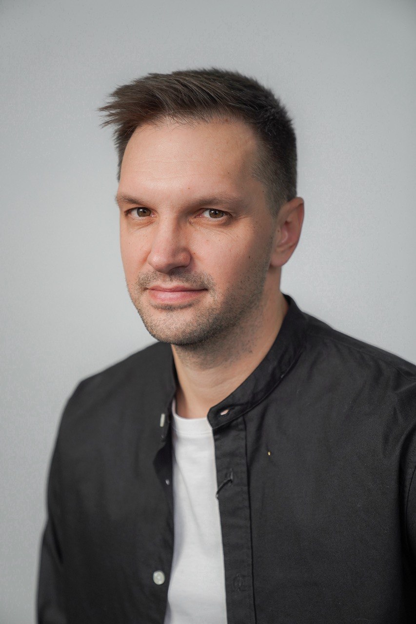 Евгений Монов