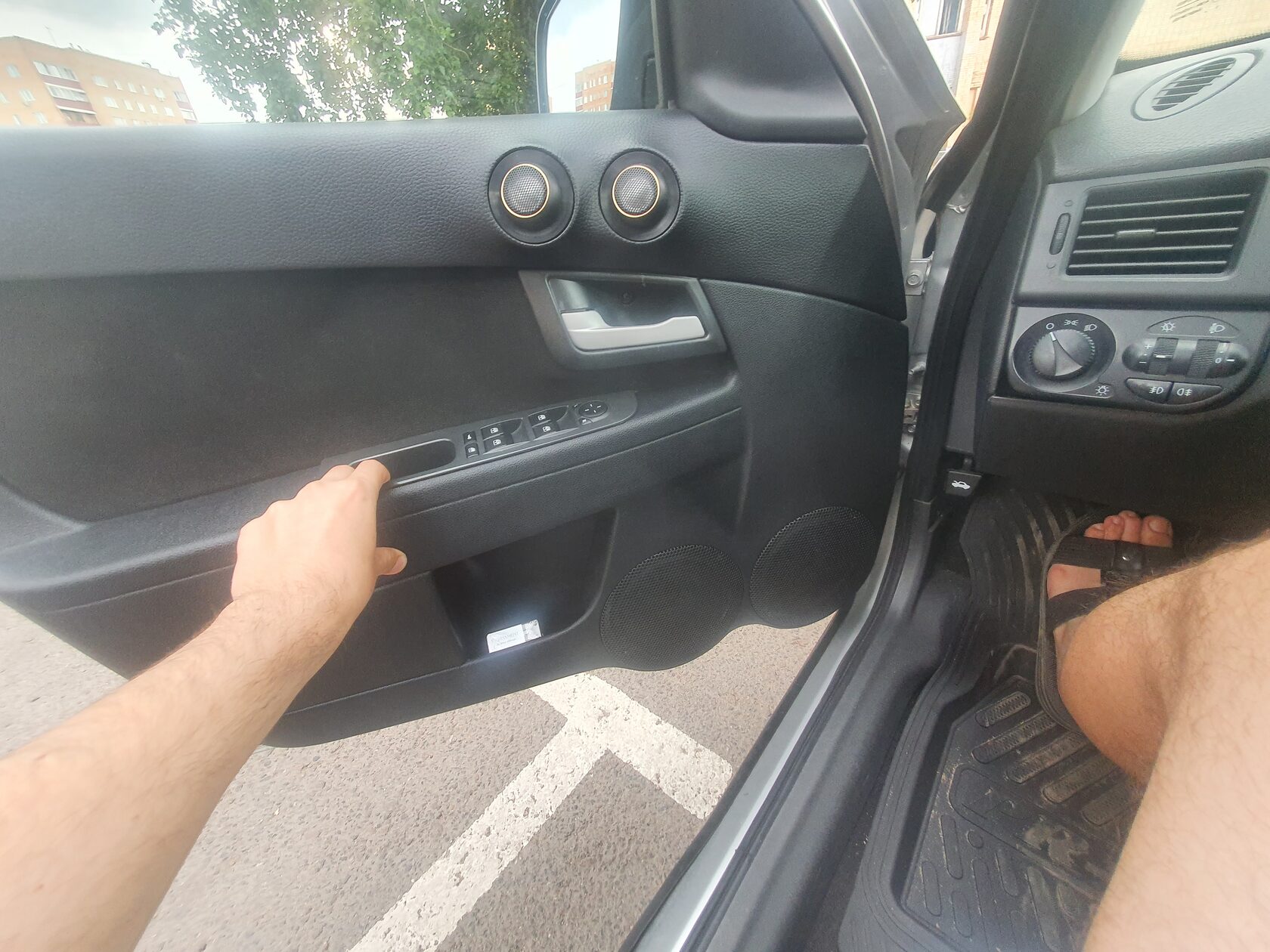 замена динамиков колонок акустики lada priora