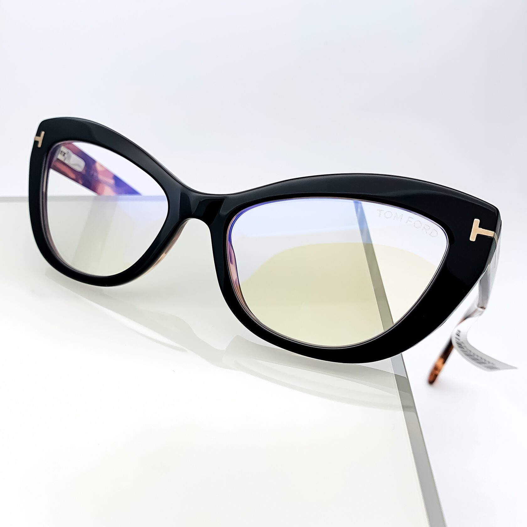 Оптика интернет. Eyebuydirect. Бланк для оптики. Части очковой оправы. Формы очков названия.