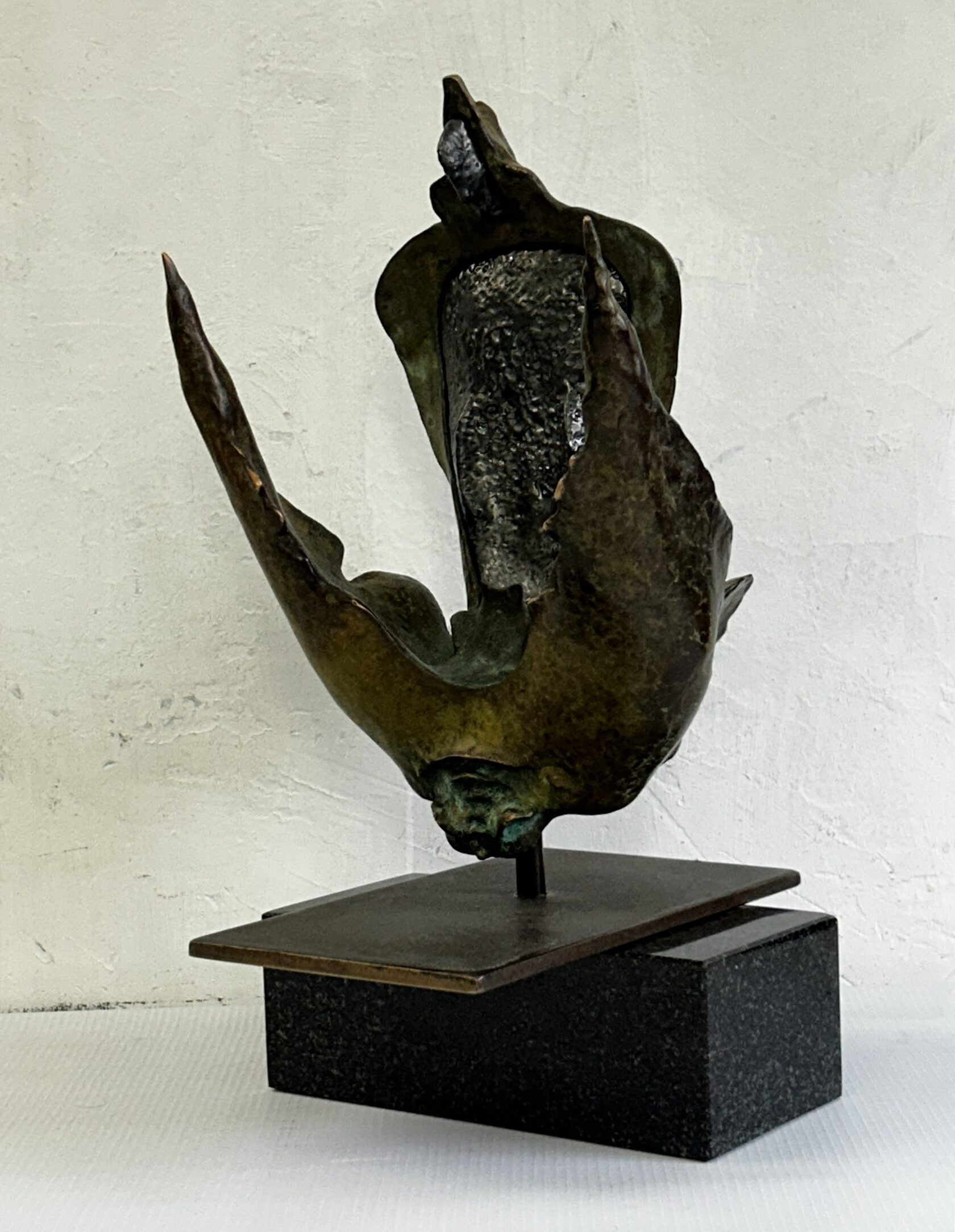 Авторская скульптура из бронзы Леонида Погребного