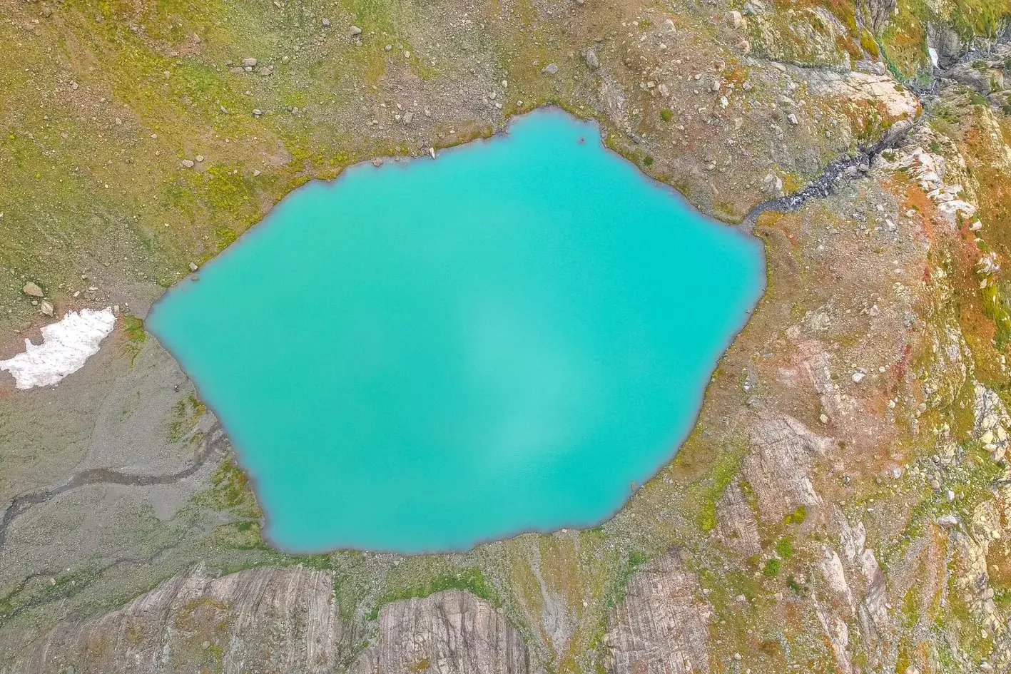 озеро Лакумураш в Грузии