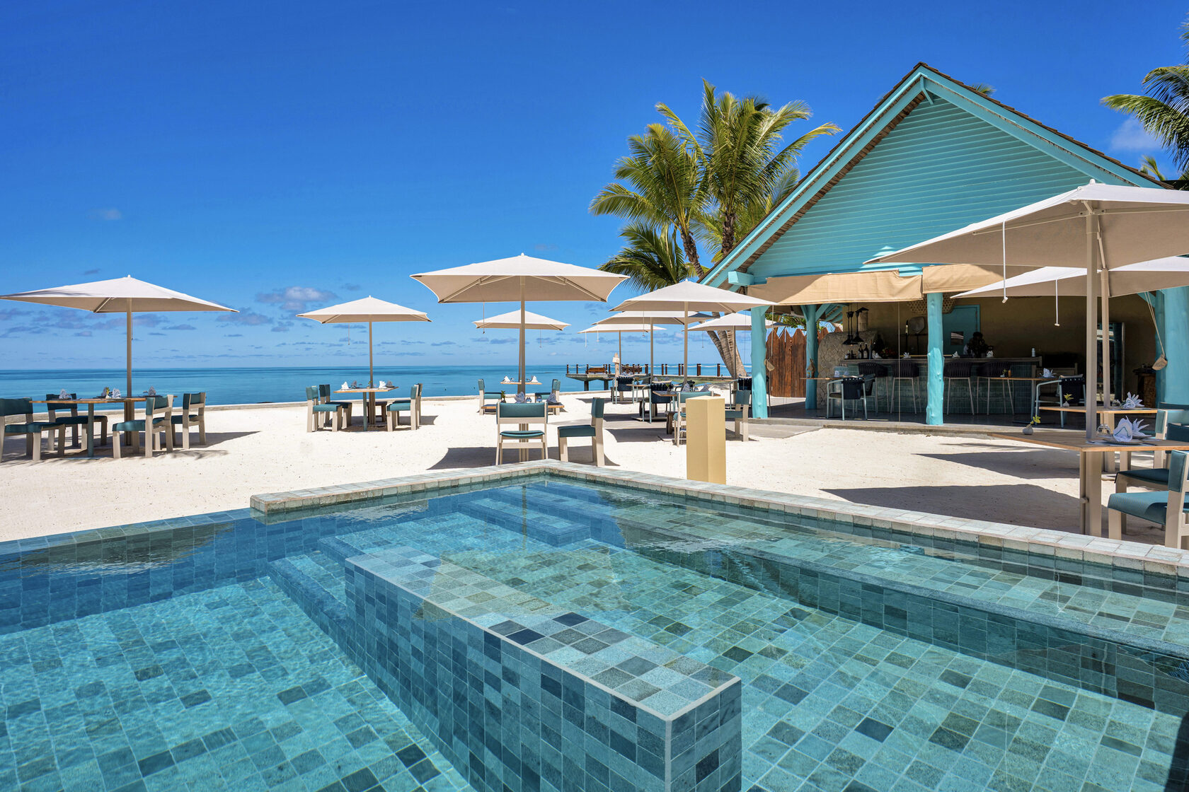 Ресторан La Riva в Four Seasons на острове Дерош