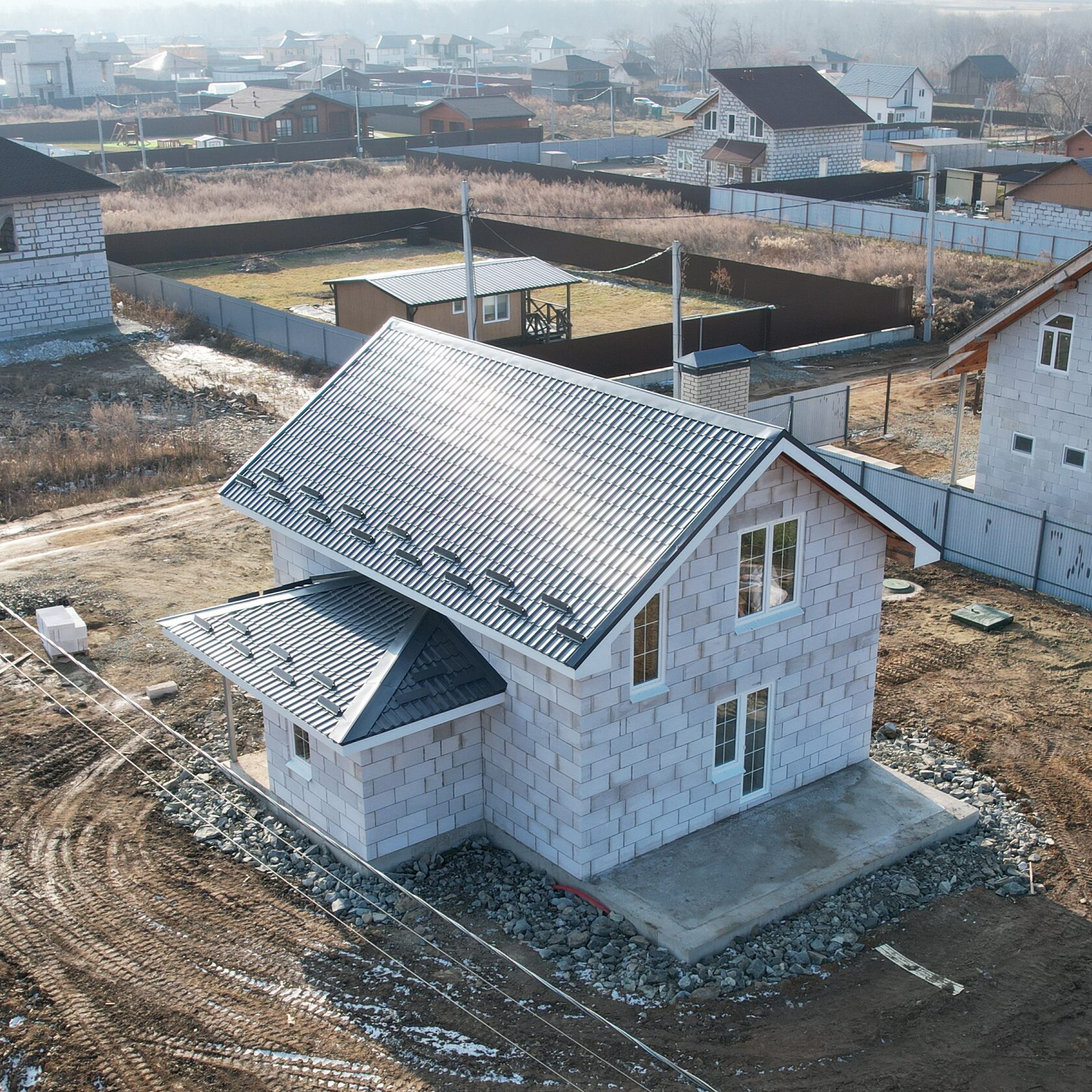 Двухэтажный дом мансардного типа 117 кв. м. жилой площади, п. Солнечный