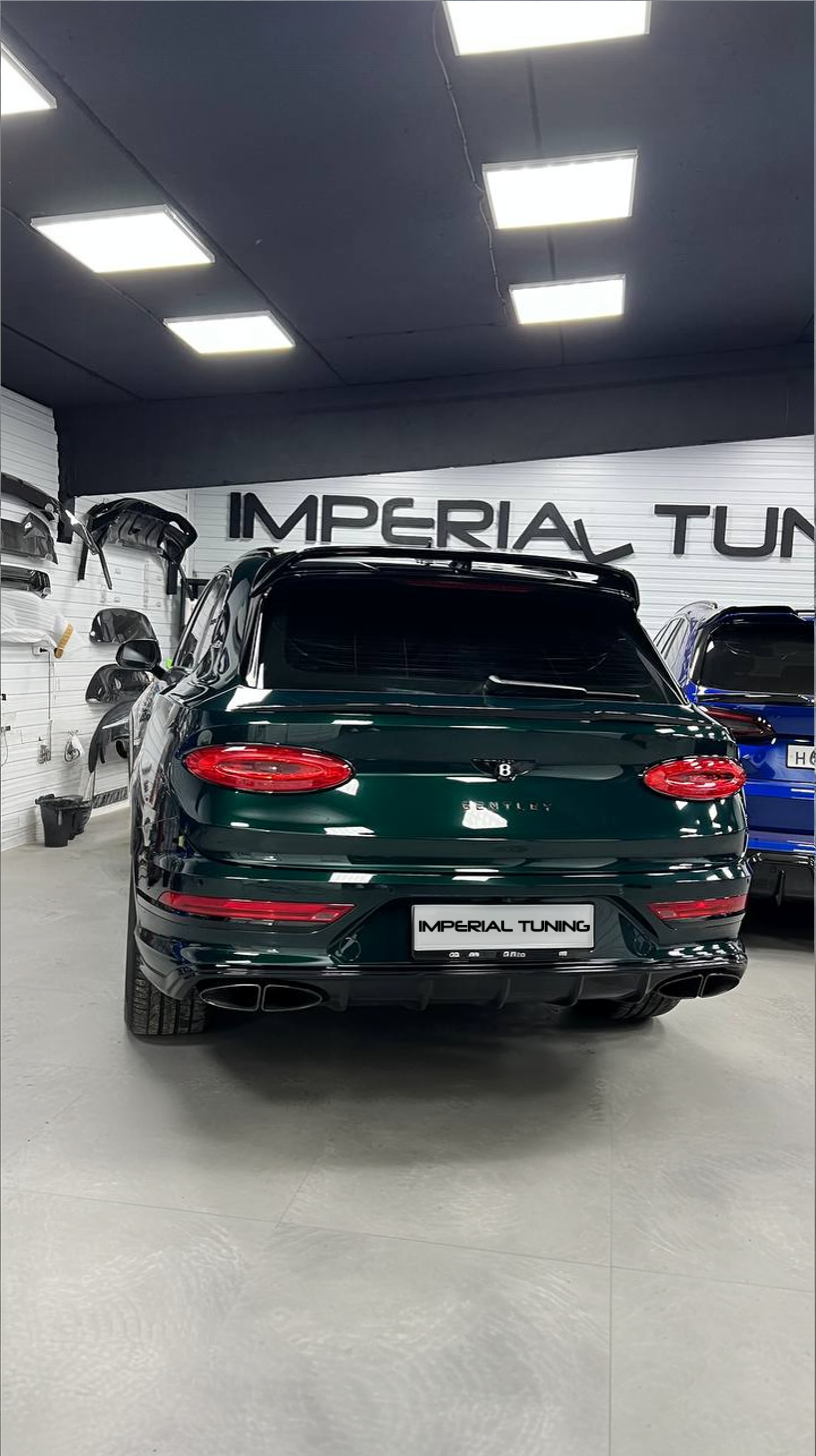 Тюнинг Bentley Bentayga LCI Imperial Tuning: Задний диффузор и спойлера в черном глянце