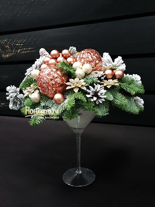 Сделать новогоднюю композицию в вазе. Новогодняя композиция на стол. Букет из пихты нобилис. Зимний декор. Сделать новогоднюю композицию в вазе.