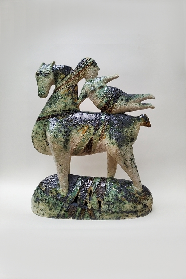 статуэтка "Всадница на лошади " из шамота