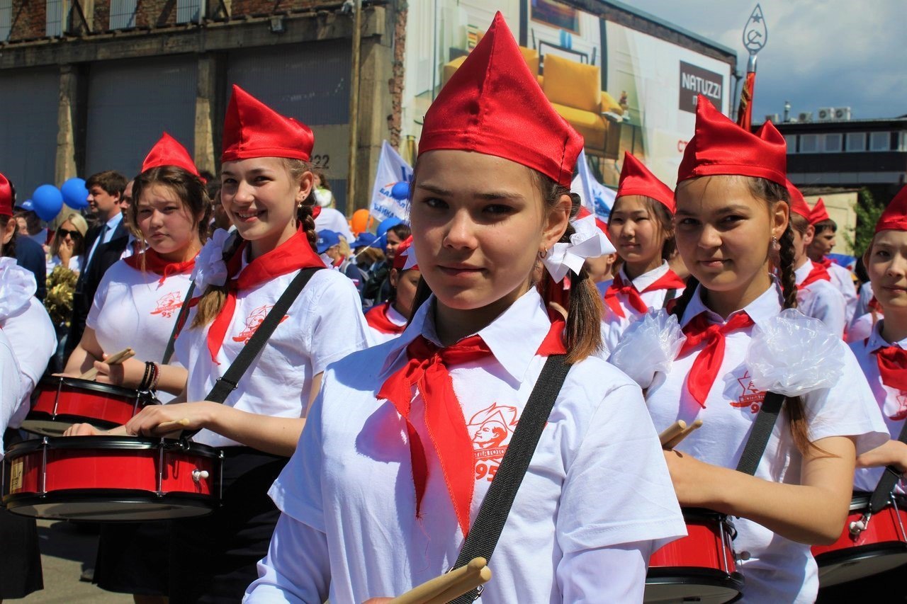 День пионерской организации фото