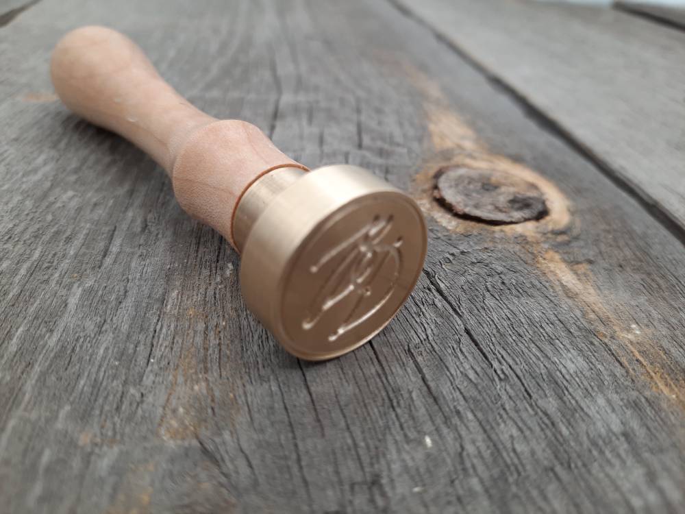 Сургучные печати на заказ с логотипом с доставкой по Екатеринбургу ...