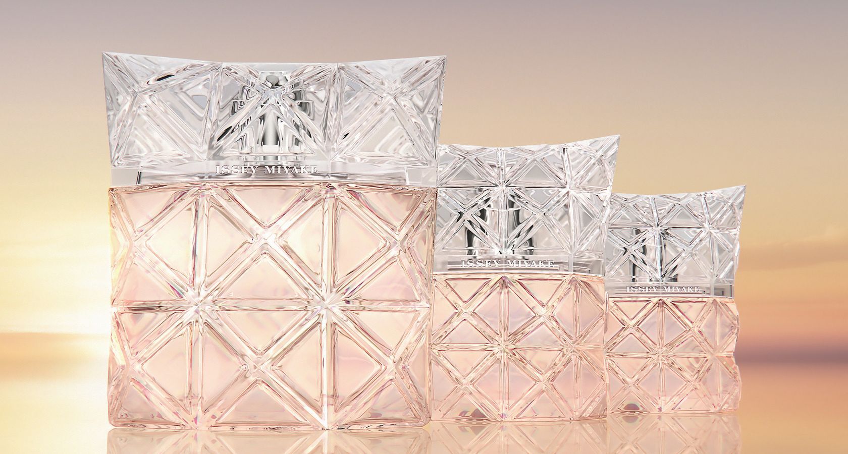 Новият дамски аромат Lumière d’Issey на марката ISSEY MIYAKE