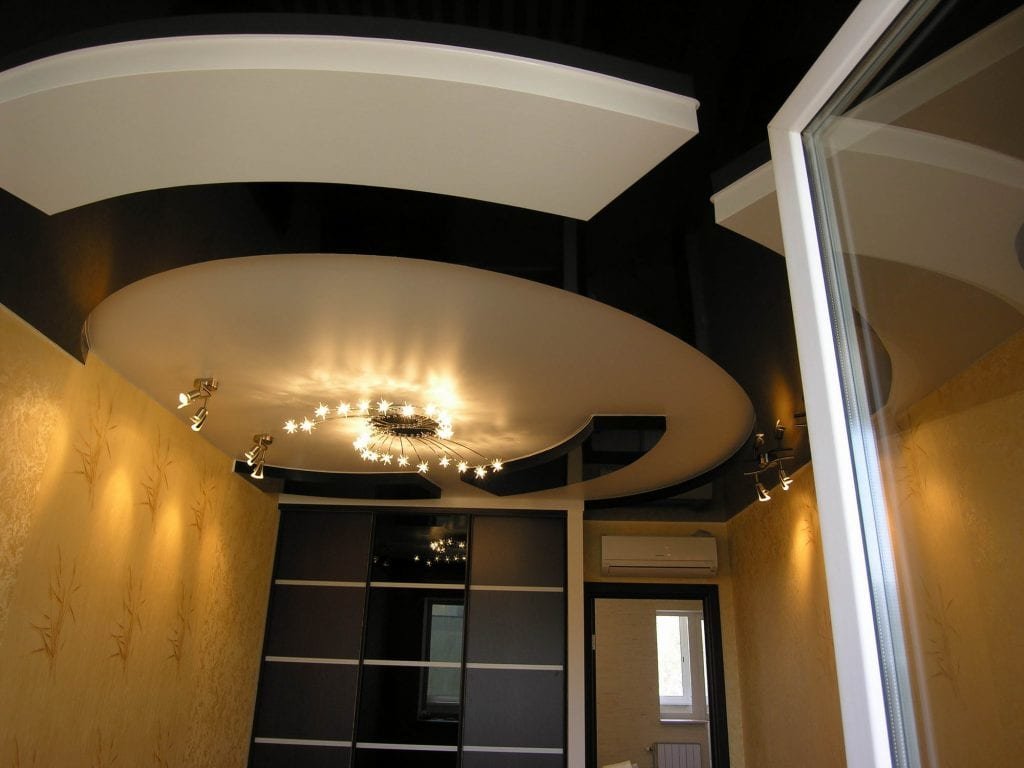 Двухуровневые потолки в зале: Материалы, интересные сочетания, идеи по дизайну (135+ Фото)