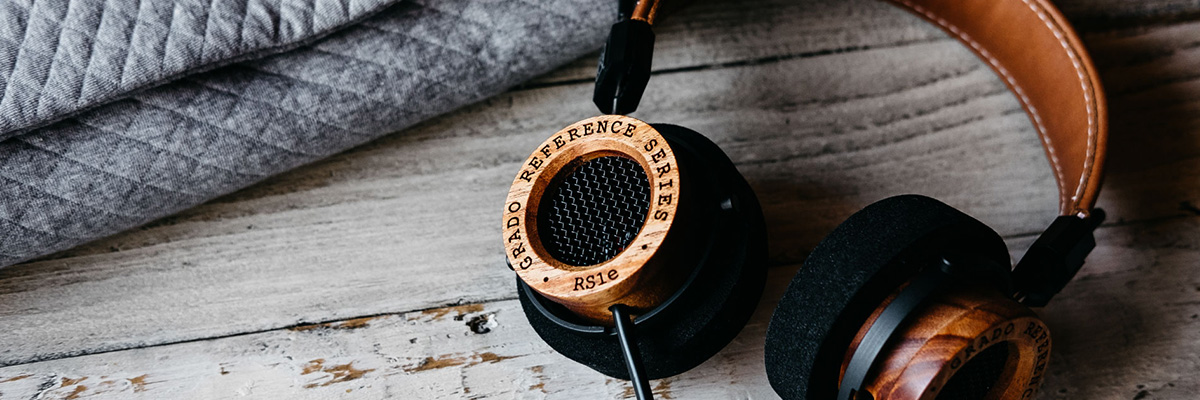 проводные наушники