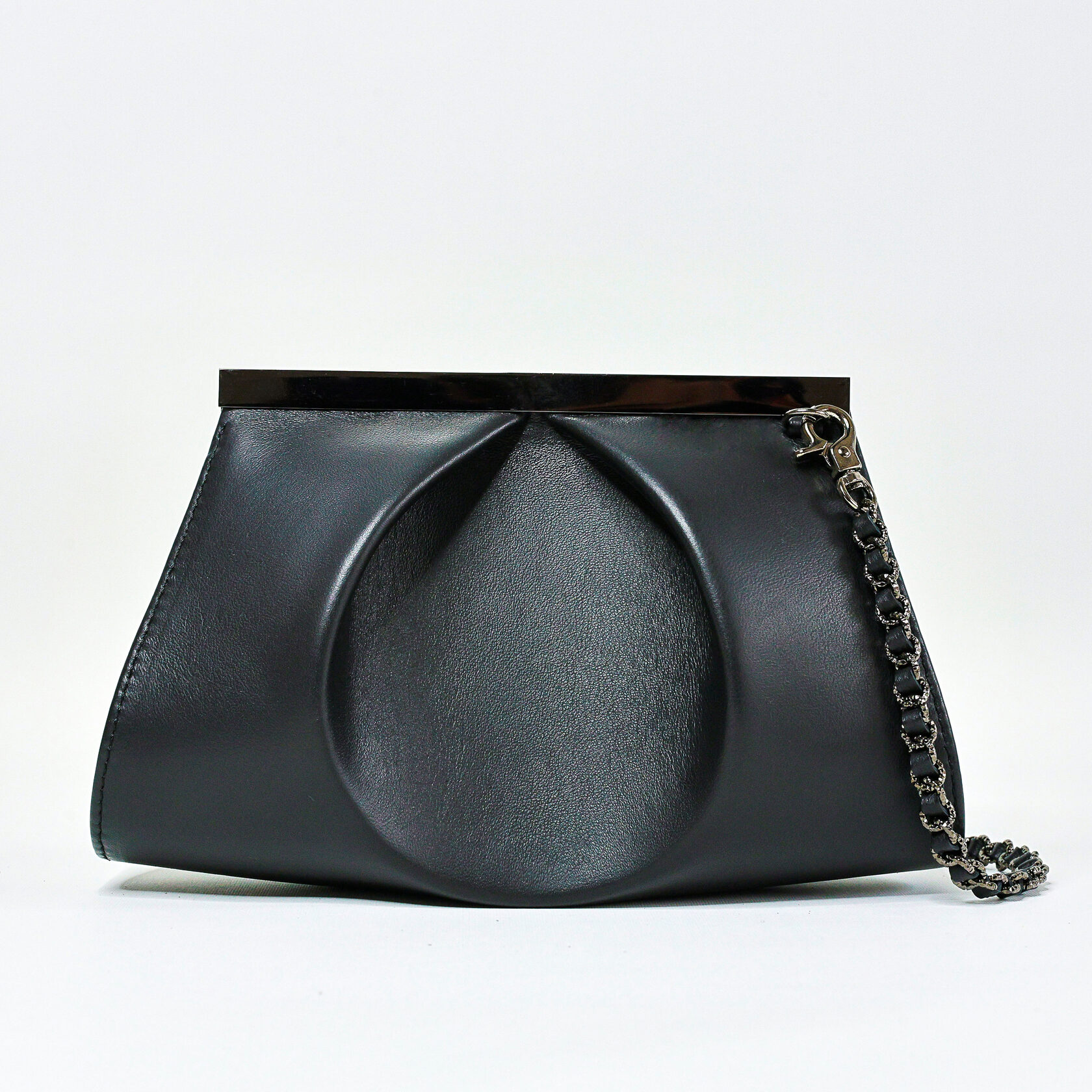  каркасный клатч Drop на магнитном фермуаре черного цвета из натуральной кожи премиум качества